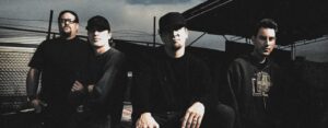 Leia mais sobre o artigo Pennywise fala sobre relação com o Brasil, seu legado, nova geração do hardcore e futuro
